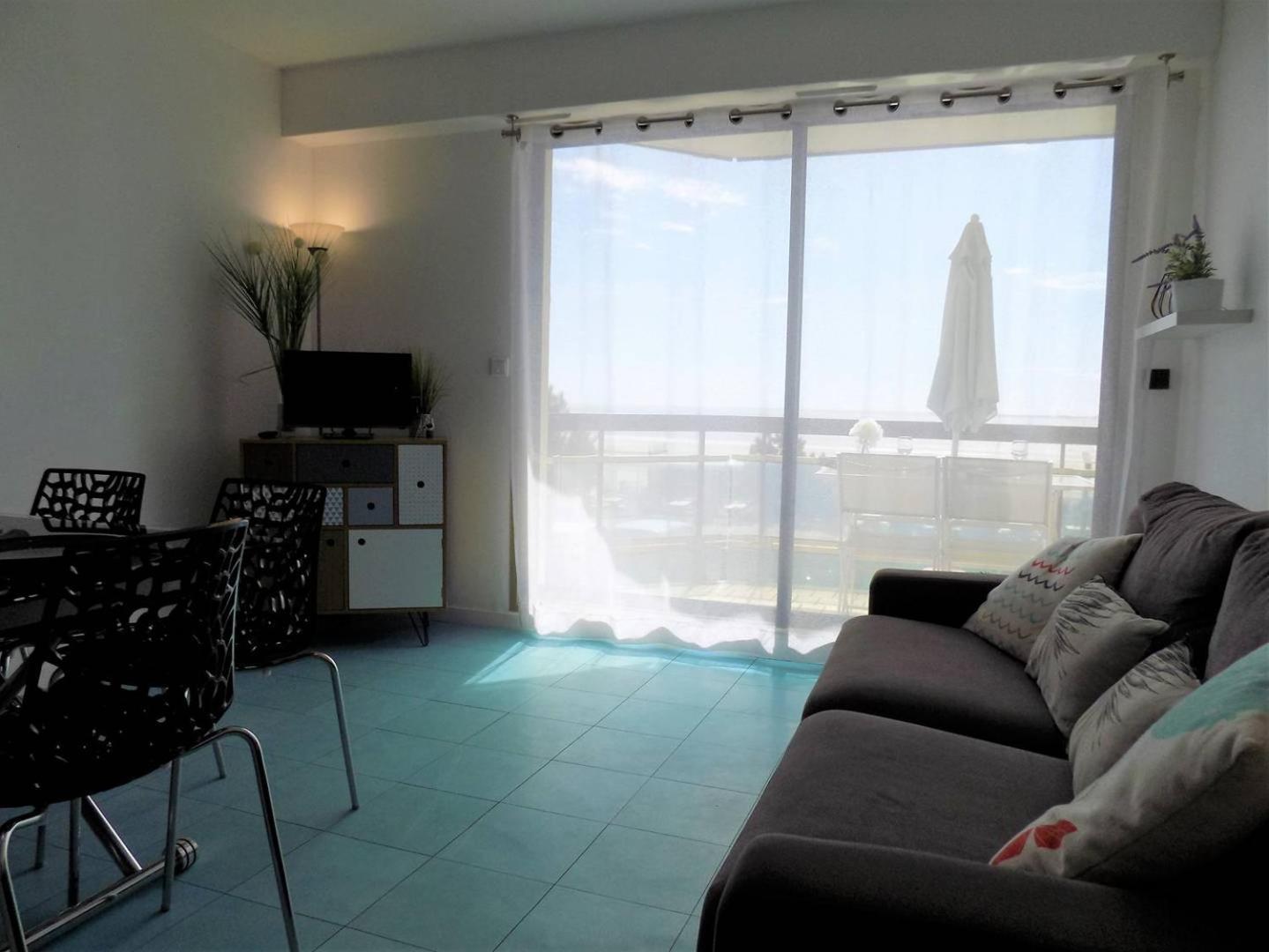 Saint Georges De Didonne - Pleine Vue Mer Pour Ce Studio Cabine Face A La Plage Exterior photo